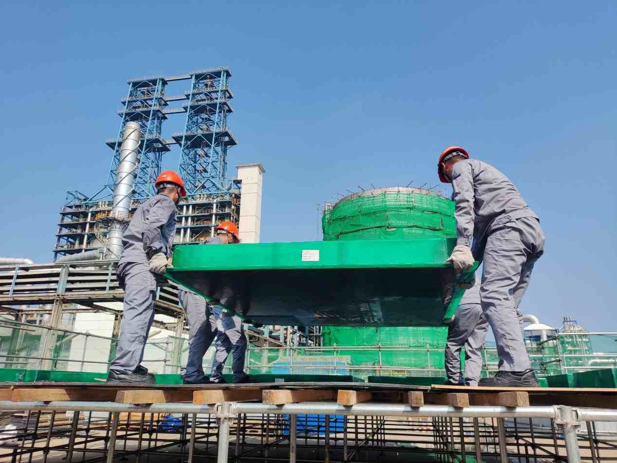 澳科中意复合材料外浮顶：青岛炼化储罐升级的高效解决方案